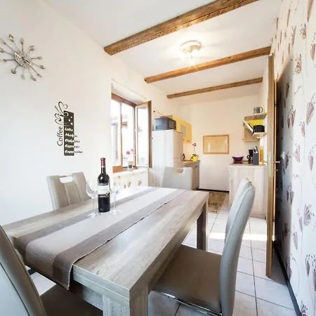 Spacious With Terrace Zur Forelle